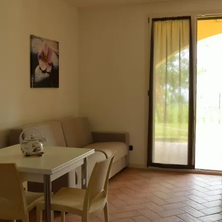 Aparthotel Karina Moniga del Garda