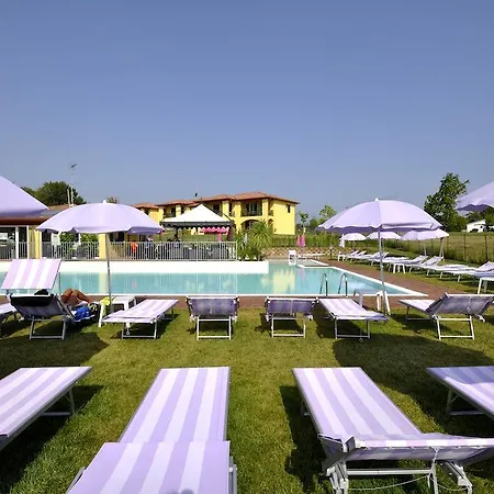 Aparthotel Karina Moniga del Garda