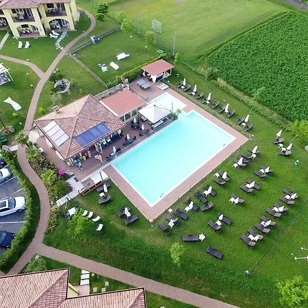 Aparthotel Karina