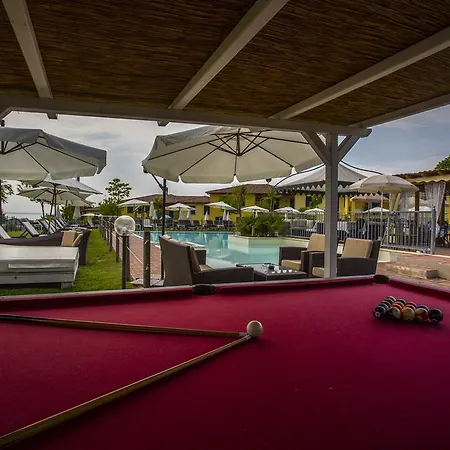Karina Aparthotel Moniga del Garda