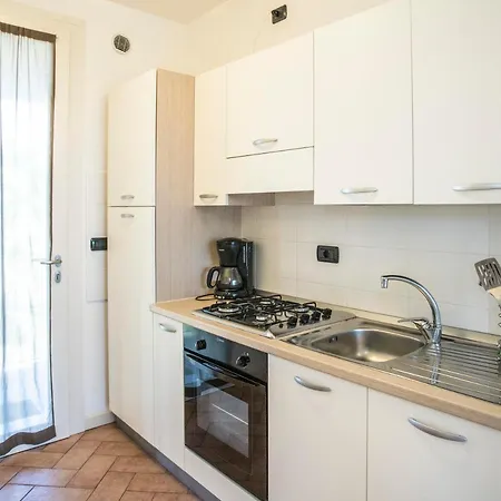 Karina Aparthotel