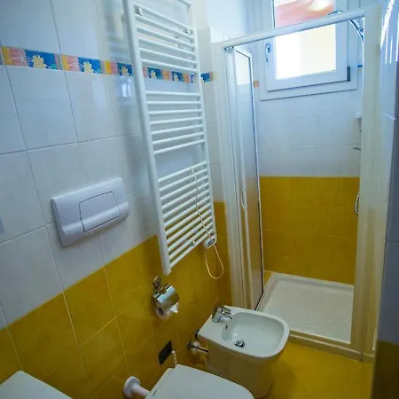 Karina Ξενοδοχείο με διαμερίσματα 4*