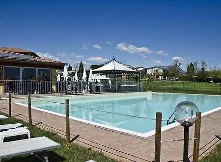 Karina Moniga del Garda