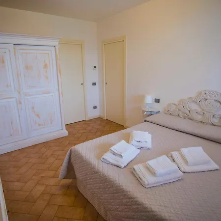 Karina Moniga del Garda