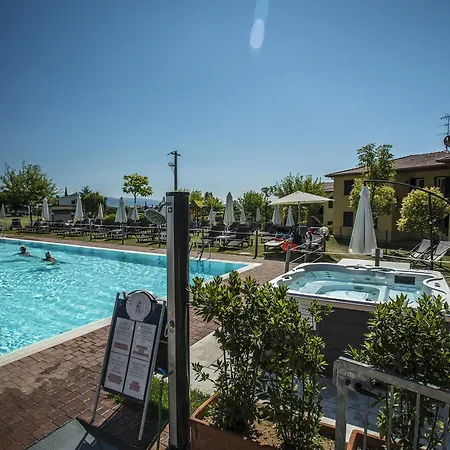 Karina Ξενοδοχείο με διαμερίσματα 4*