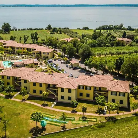 Aparthotel Karina Moniga del Garda